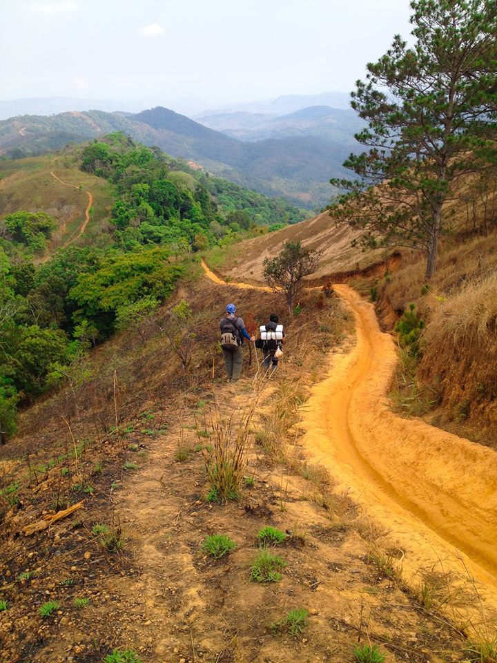 Cung đường trekking đẹp nhất Việt Nam Tà Năng Phan Dũng Mùa cỏ cháy 21