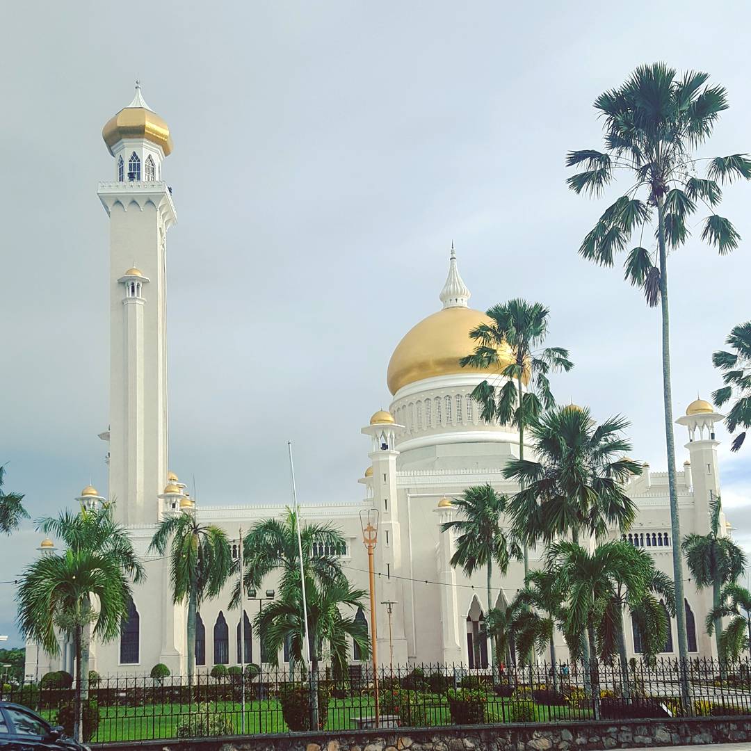 Du lịch bụi Brunei - Thánh đường Omar Ali Saifuddien Mosque 2
