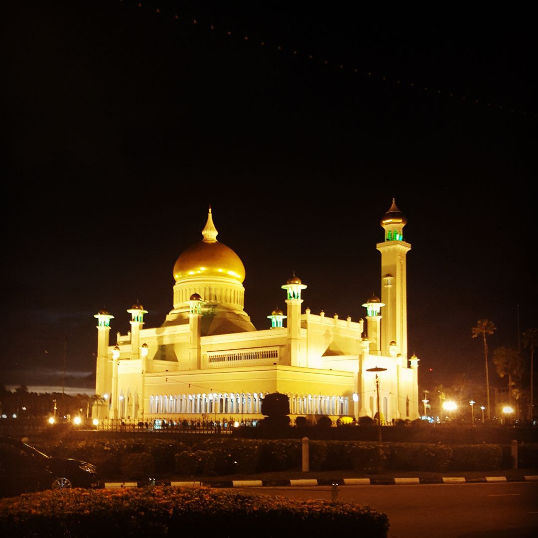 Du lịch bụi Brunei - Thánh đường Omar Ali Saifuddien Mosque 4