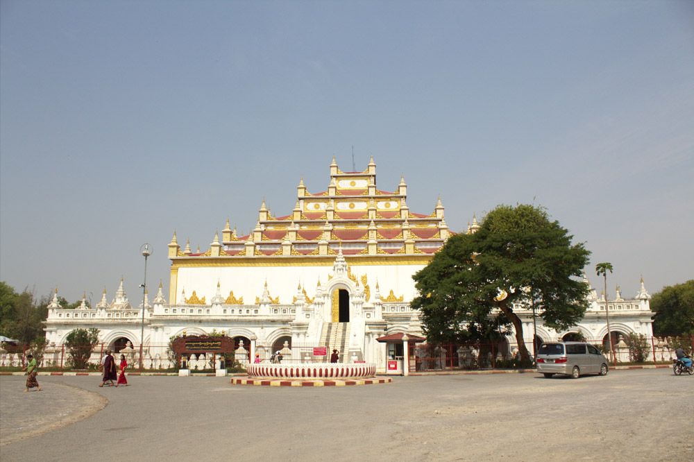 Chia sẻ kinh nghiệm du lịch bụi Myanmar 20 - tu viện Shwenandaw Monastery