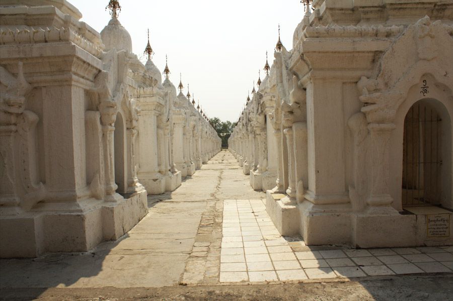 Chia sẻ kinh nghiệm du lịch bụi Myanmar 22 - chùa Kuthodaw