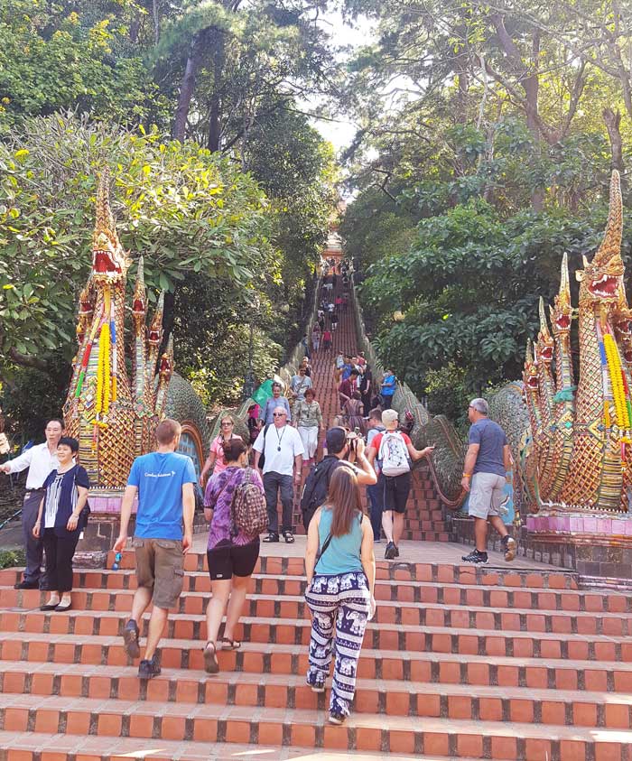 Kinh nghiệm du lịch bụi Thái Lan 20 - Chùa Prathat Doi Suthep