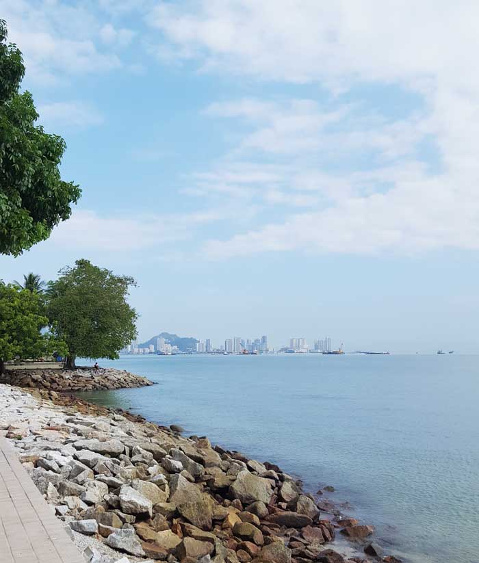 Chia sẻ kinh nghiệm du lịch bụi Penang Malaysia 9 - Kè biển Penang