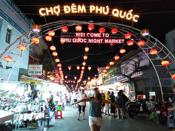 Chia sẻ kinh nghiệm du lịch bụi Phú Quốc - Chợ đêm Phú Quốc