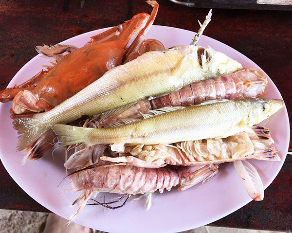 Chia sẻ kinh nghiệm du lịch bụi Phú Quốc - Dĩa tôm cá