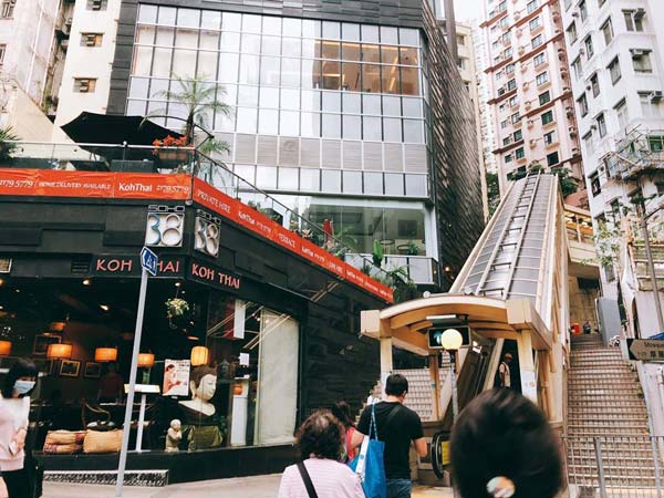 Chia sẻ kinh nghiệm du lịch bụi Hồng Kông - Thang-cuốn-dài-nhất-Châu-Á