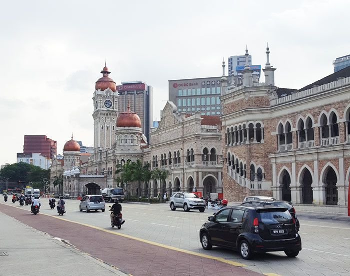 Chia sẻ kinh nghiệm du lịch bụi Malaysia - Tòa nhà Sultan Abdul Samad